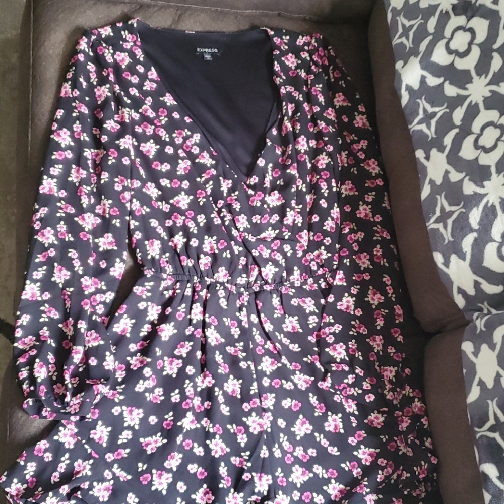 Floral long sleeve romer